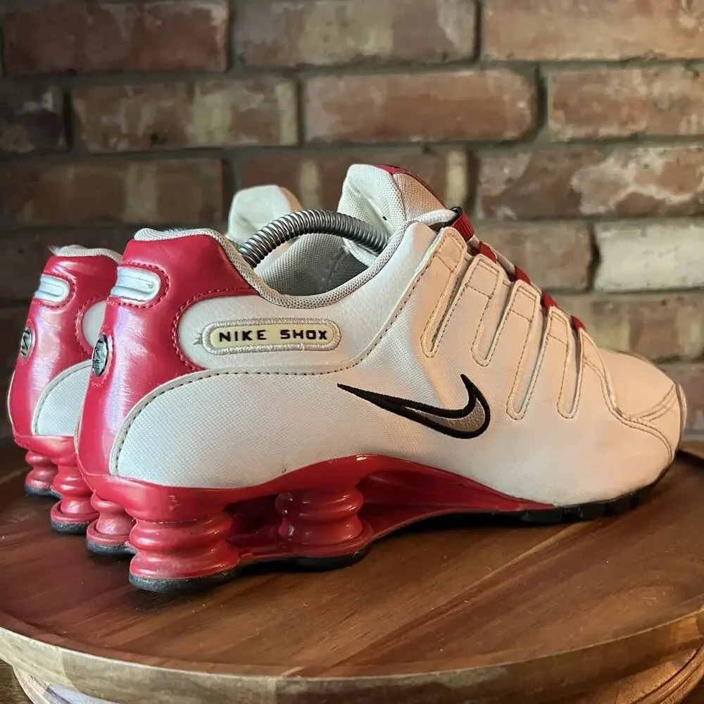 Nike Shox NZ White Red Black 378341-110 Mens Size 10 Low Top Athletic Shoes